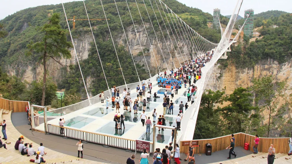 zhangjiajieglassbyhighestbridges 6a1587265bcc8